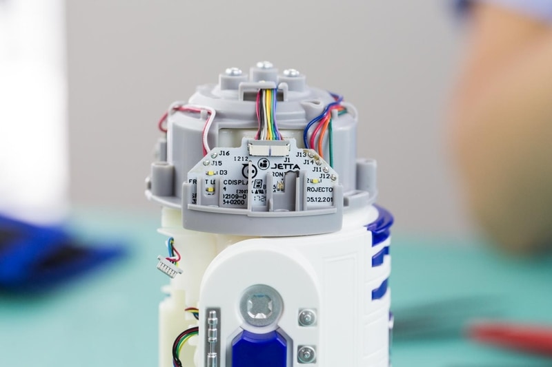 Sphero R2D2 Draw Mode | Sphero R2-D2 Unboxing, Setup & Hands-on Review ...