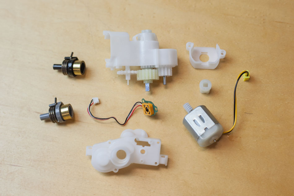 WowWee CHiP Robot Toy Dog Teardown