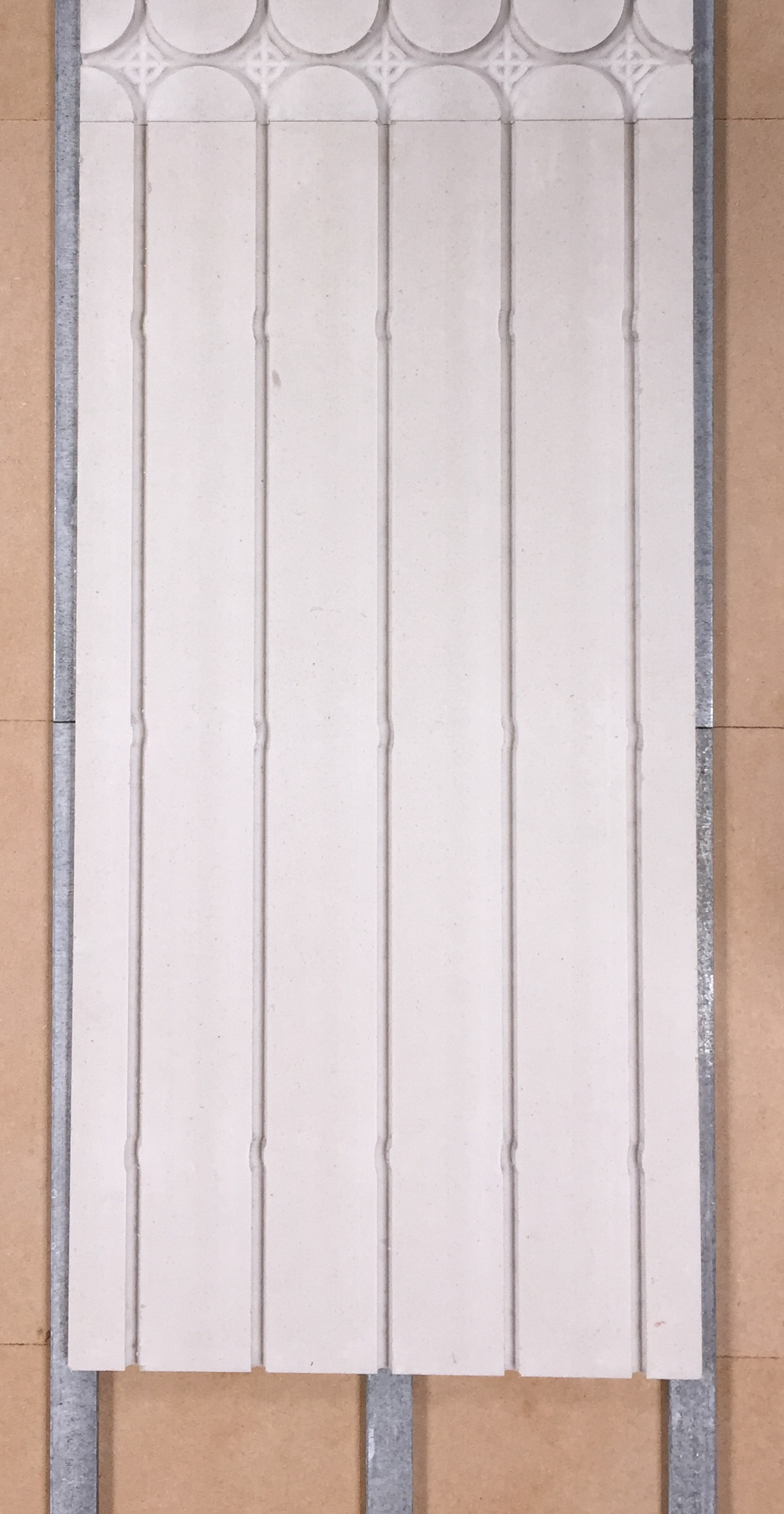Mur chauffant Caleosol pur Gype sur ossature metallqiue fourrure pose plaques en vertical