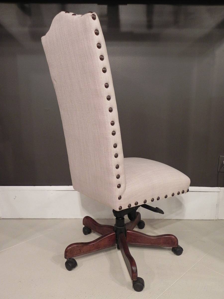 Swivel Side Chair