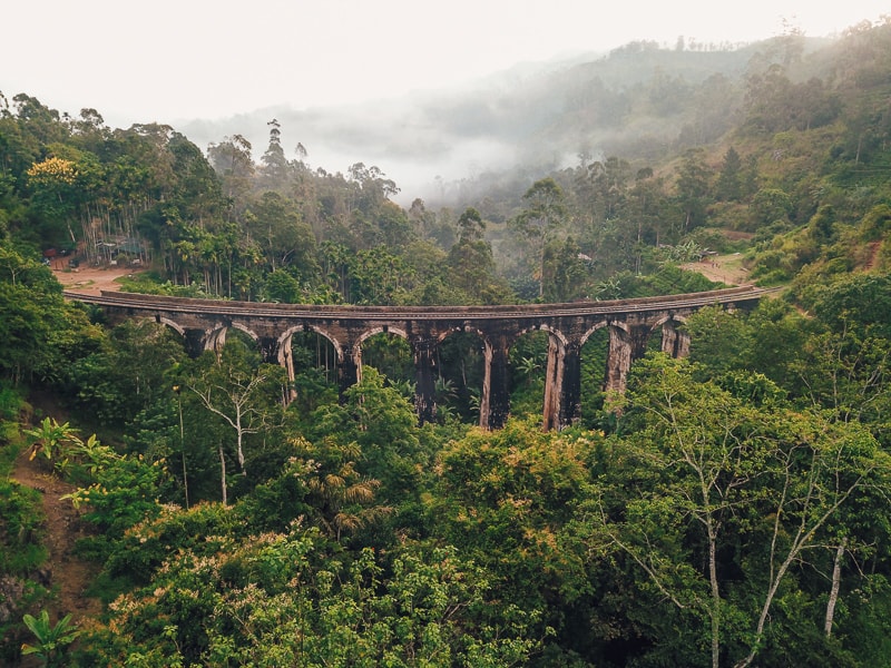 visiting the Nine Arch Bridge in Ella