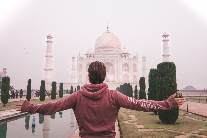 vsitng taj mahal