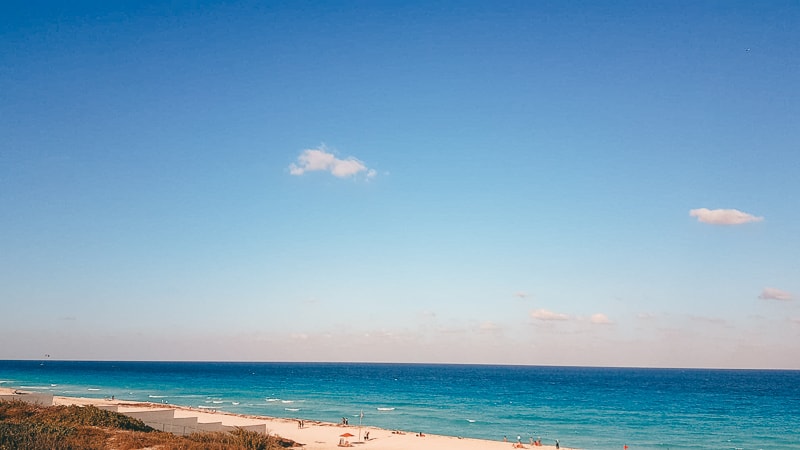 blue waters in cancun