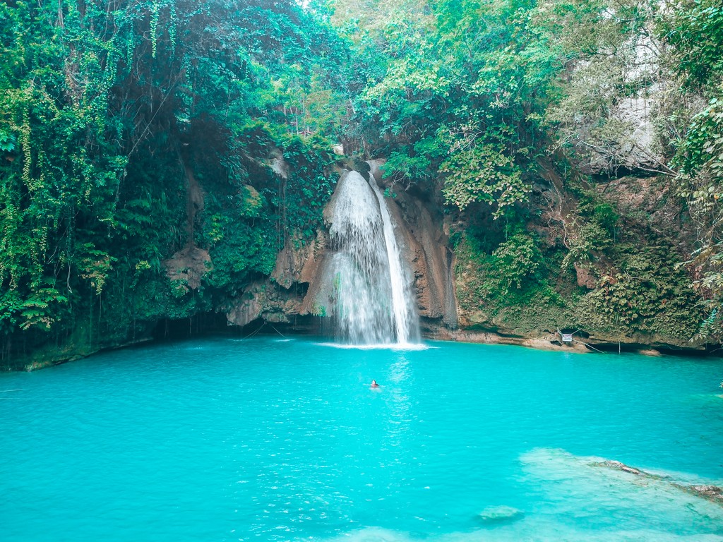 Kawasan falls cebu