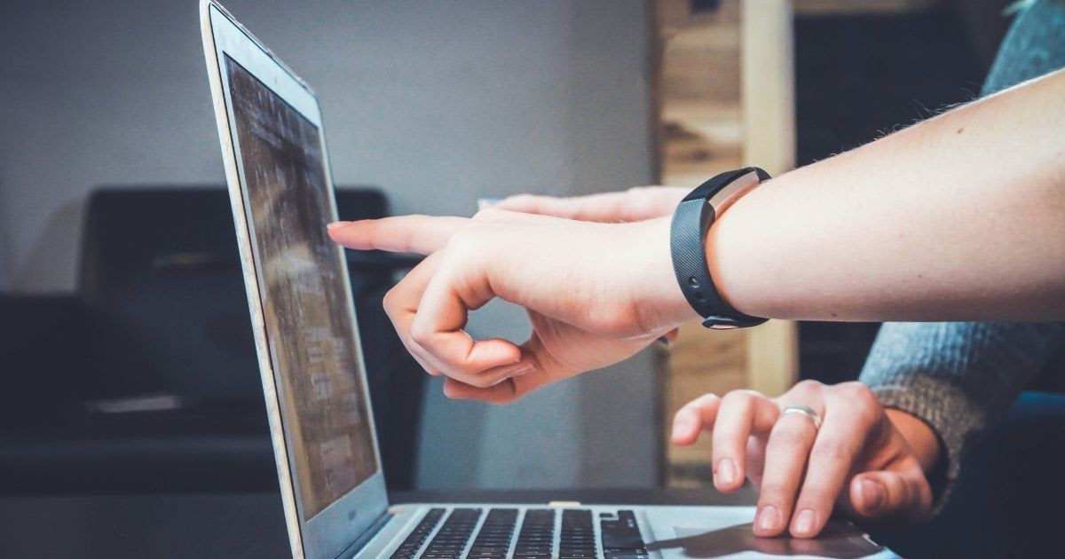 Use CTAs and headlines