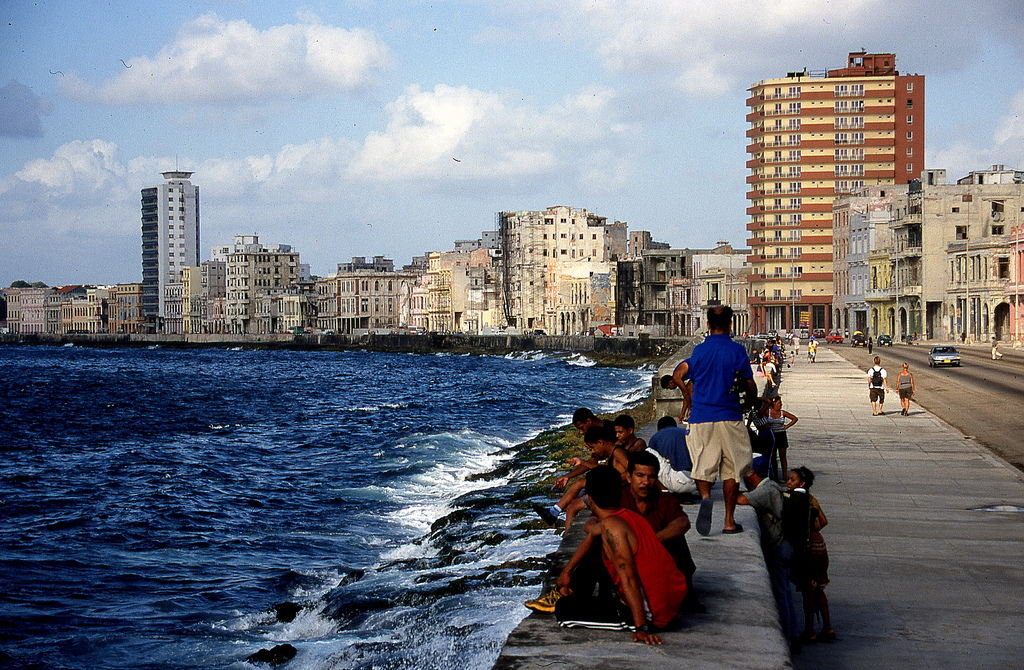 Malecón Streets & Transportation