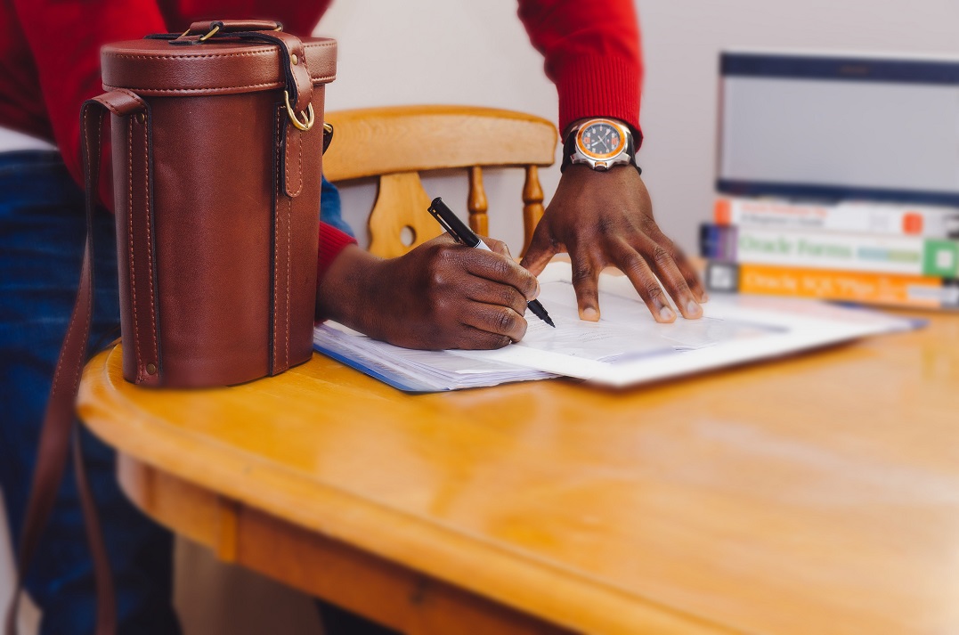 how-to-review-a-contract-sign