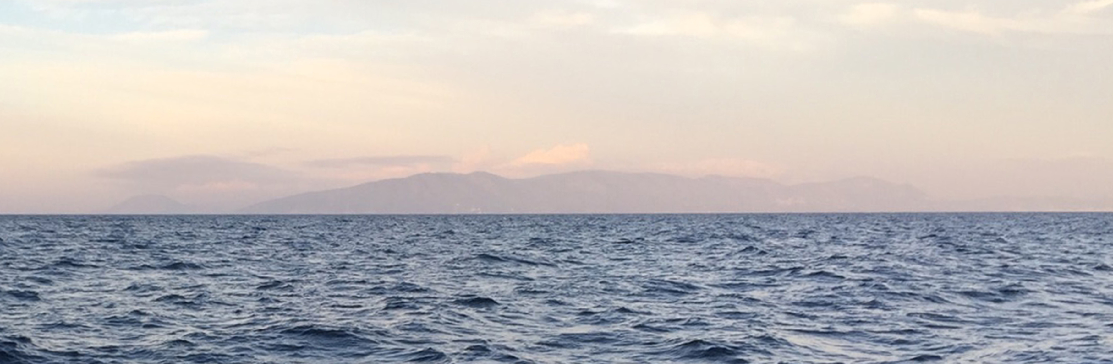 Nasan Tur Sea View, 2016 Archival Pigment Print auf Baryt-Fotopapier, Archival pigment print on Baryta paper 15ox380 cm, © Nasan Tur, VG Bild-Kunst, Bonn 2020, courtesy of the artist
