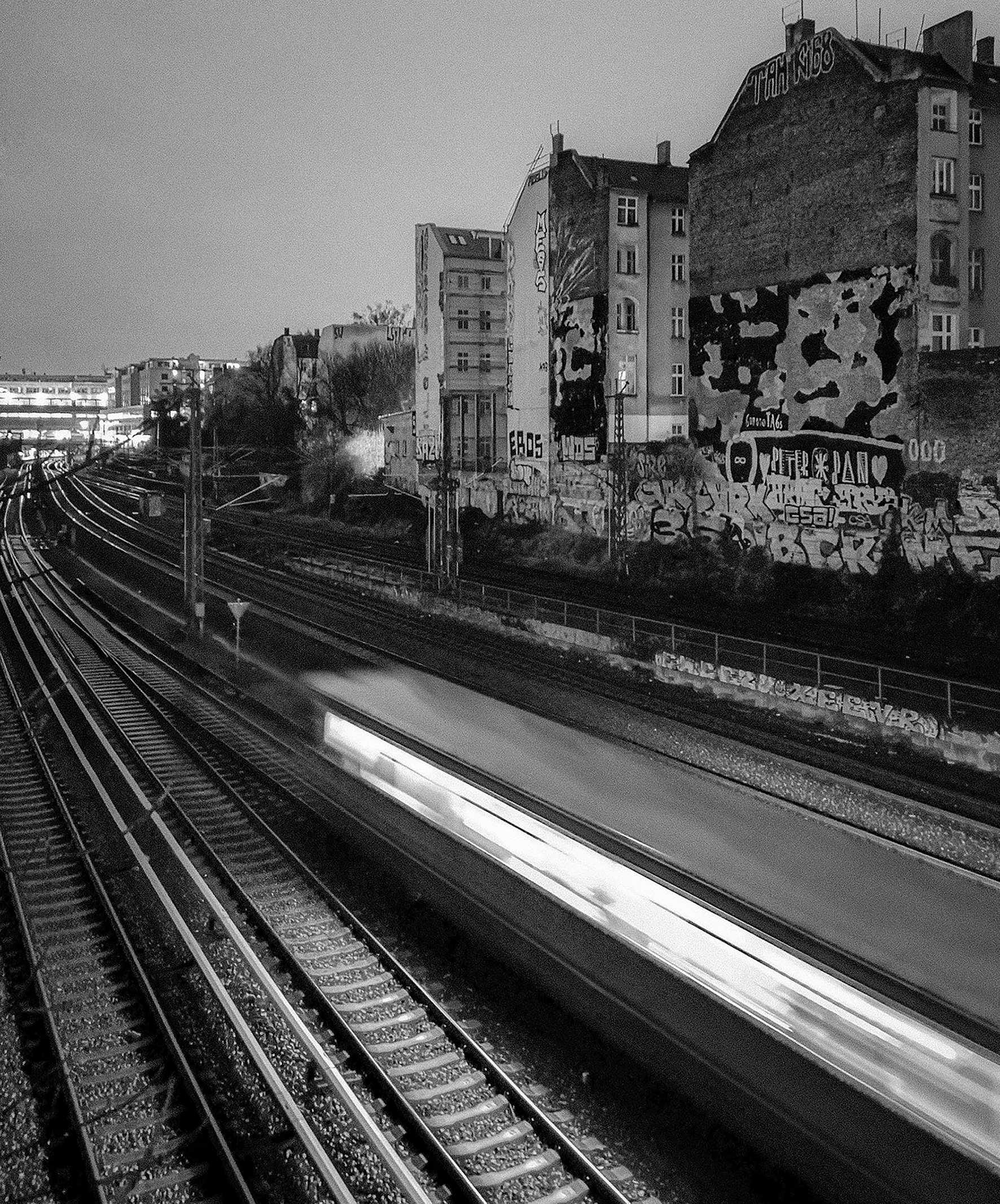 Metropolis # 59, Ringbahn, 2018/12/21, Silbergelatine Abzug / silver gelatin print, Printed 2021, Copyright Barbara Wolff