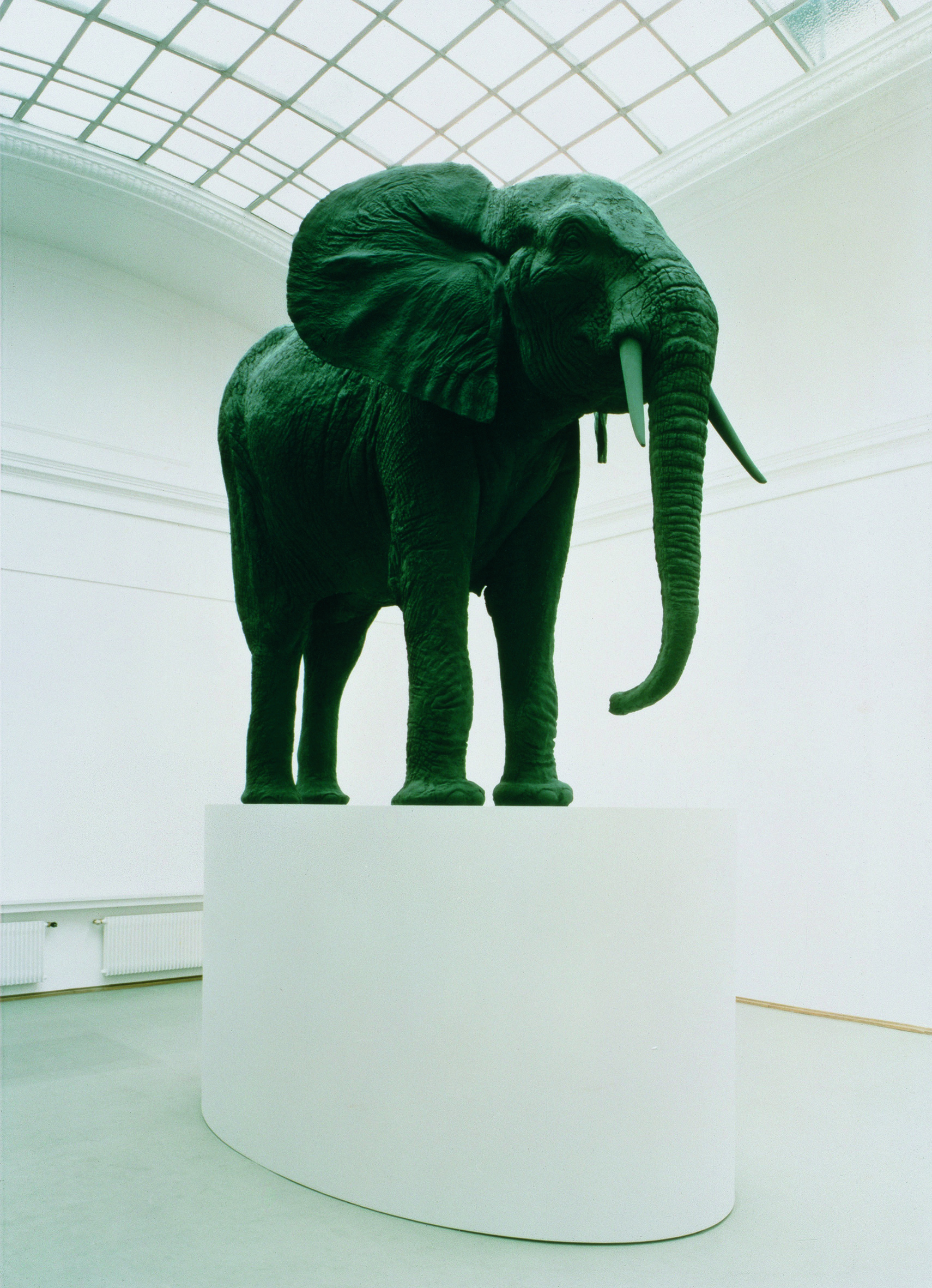Katharina Fritsch, „Elefant“, 1987, Foto Thomas Ruff © Katharina Fritsch und VG Bild-Kunst, Bonn 2021