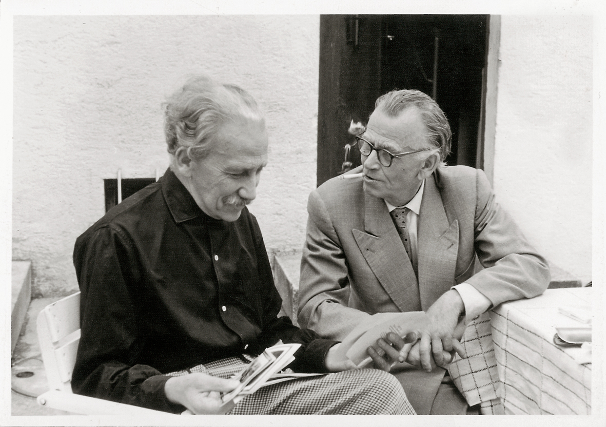 Fritz Mühlenweg und Otto Dix, Innenhof in Allensbach, ca. 1959 Fotograf Michael Berchmann (Singen) © Nachlass Fritz Mühlenweg, Franz-Michael- Felder-Archiv, Bregenz, Sign.: N 58 D: 5: Dix