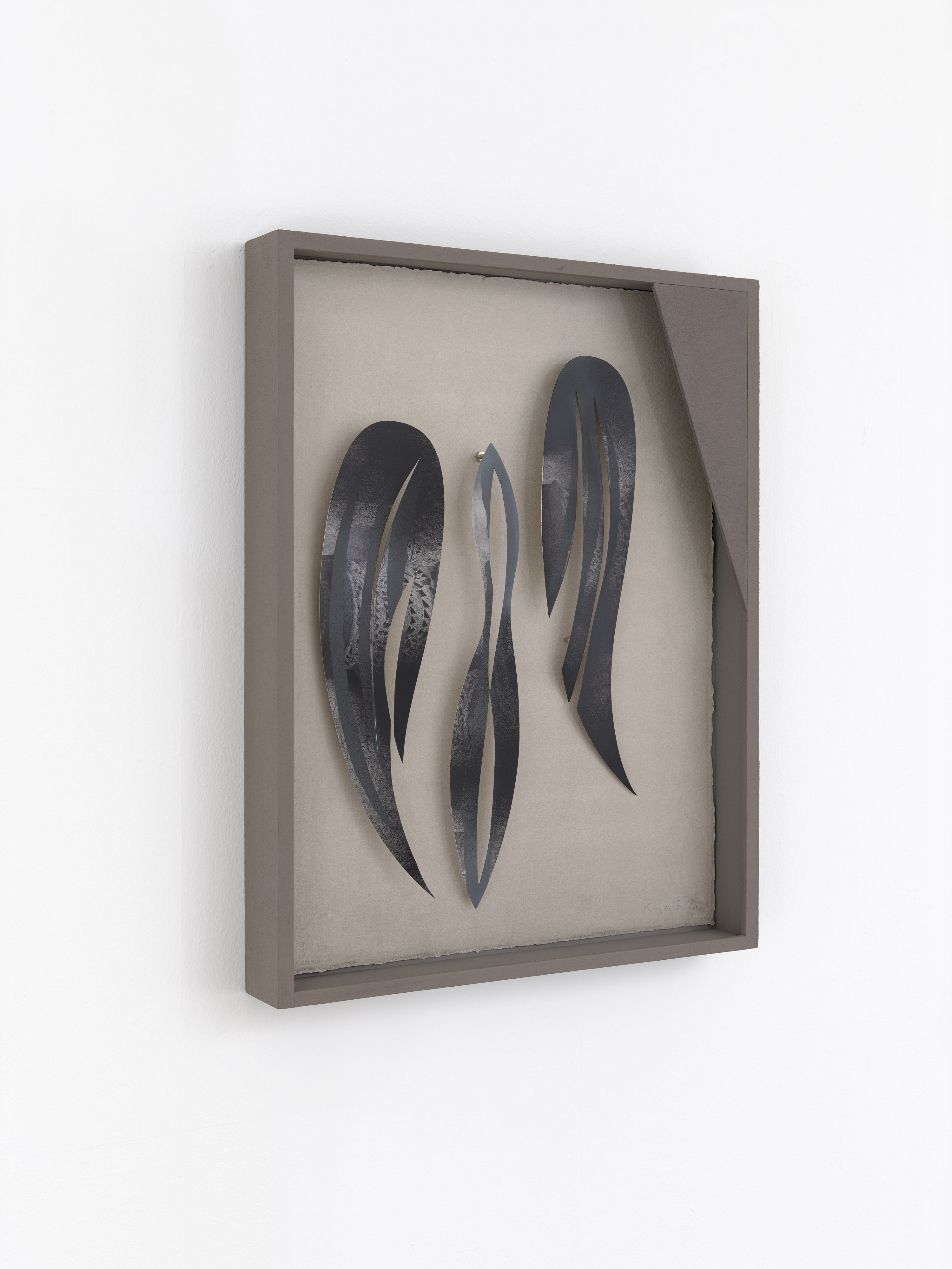 Ali Kaaf, One, 2020, object, photo, gouache, spray, inkjet print with incision, fixed with magnets on coloured handmade paper on metal plate, 80 x 62 cm, Foto: Eric Tschernow © Ali Kaaf