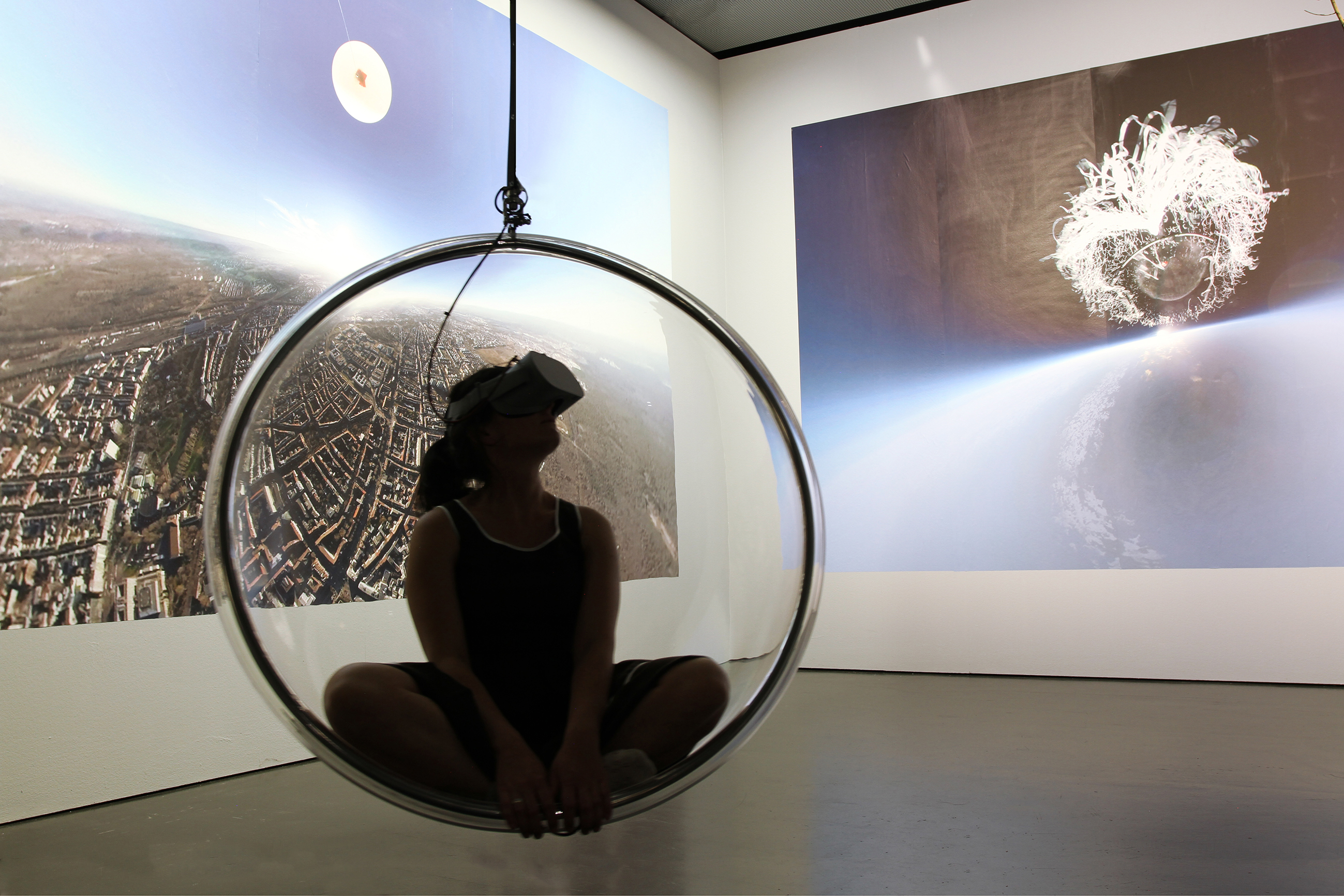 Marie Lienhard, Spaces, 2019 – fortlaufend, Virtual Reality Video, 360° Panoramakamera, Wetterballon und Helium © Marie Lienhard