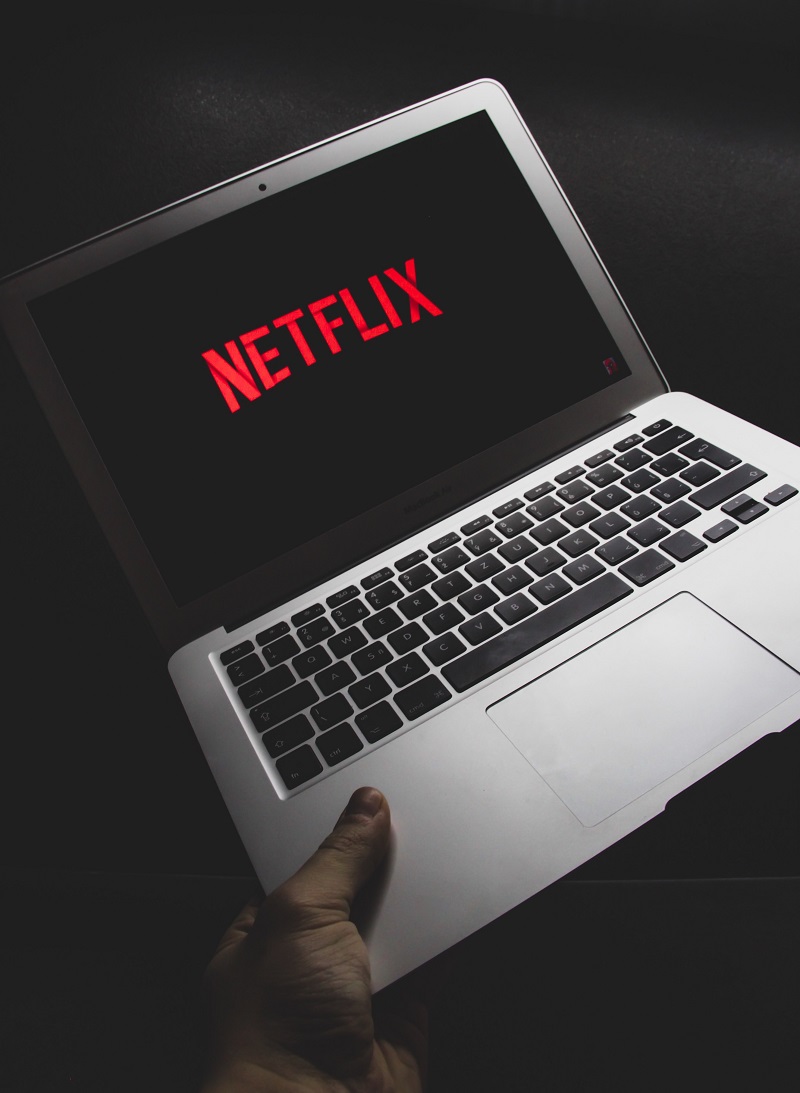 Netflix Stock’s Rally Pauses With Earnings Coming Up. Why One Analyst Says to Sell