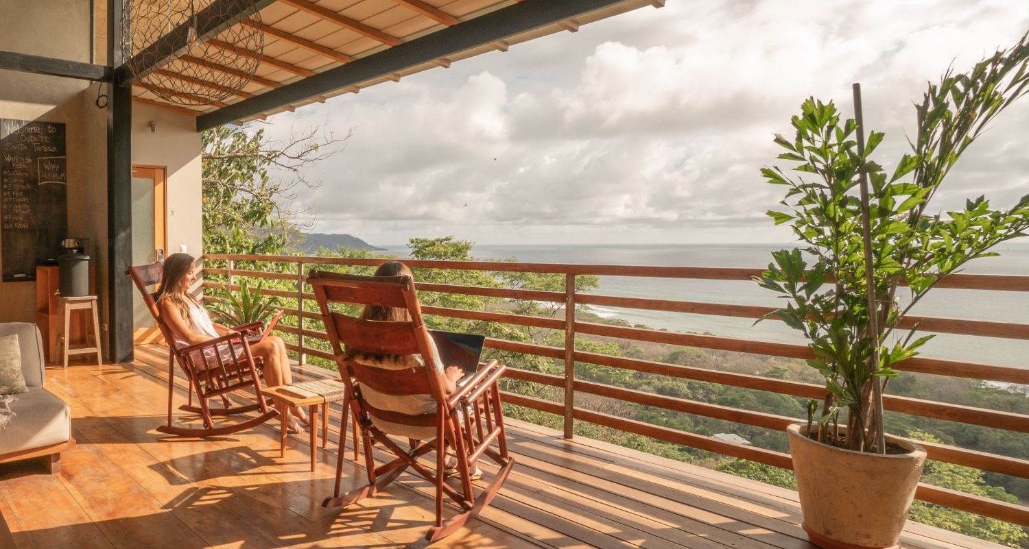 10 Best Digital Nomad Communities • How to Find a Nomad Community