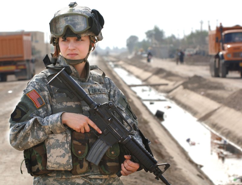 Les traumatismes crâniens chez les femmes–soldats américaines : femmes au foyer ou femmes au feu ?