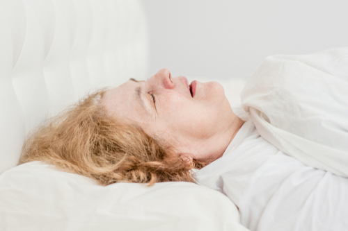Apnées obstructives du sommeil chez la femme : influence sur la fonction respiratoire et la tolérance à l’effort