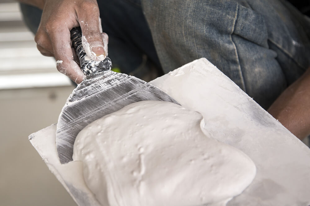 Como Colocar Gesso Na Parede?
