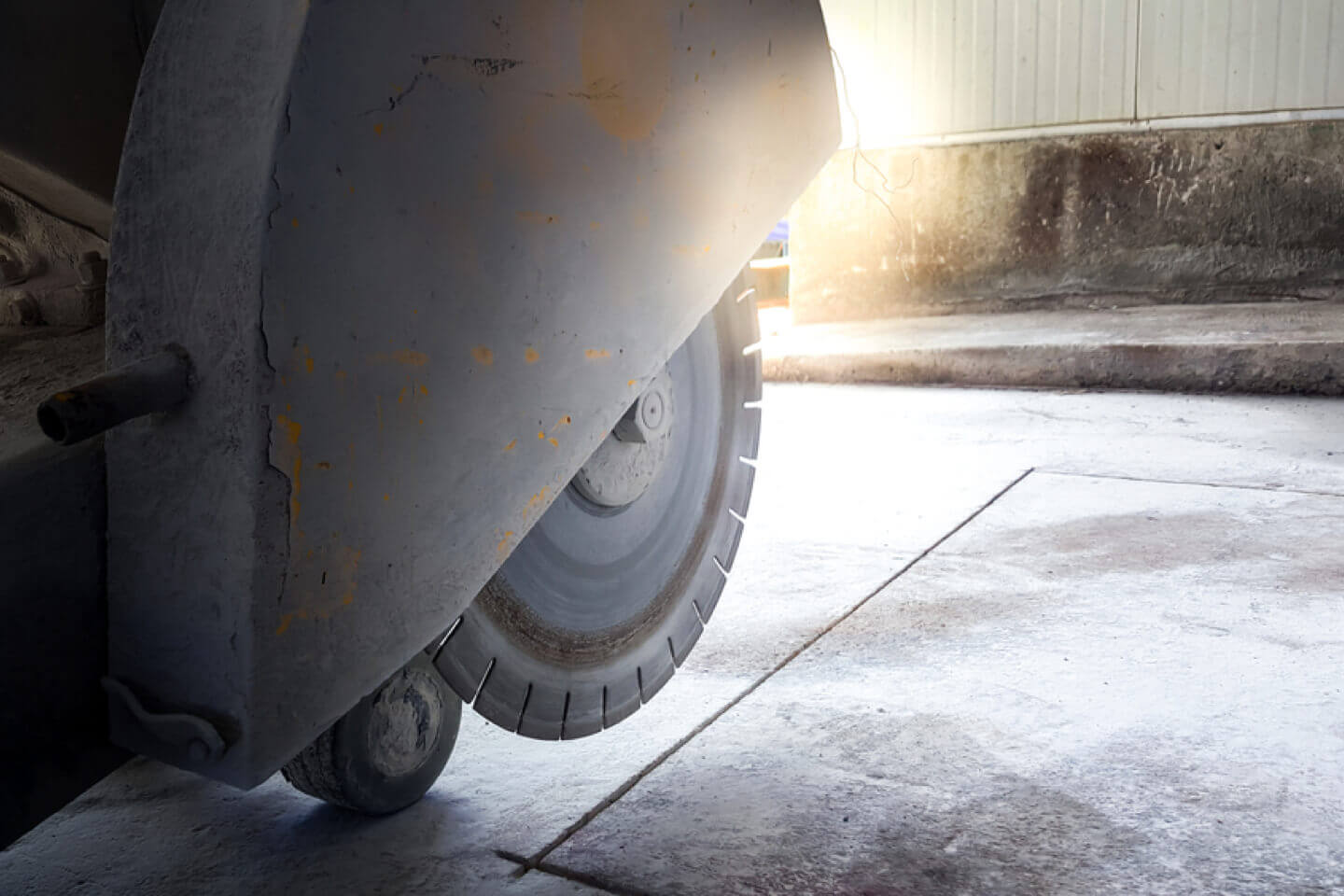 Saiba como usar e manter esses 5 tipos de piso de concreto