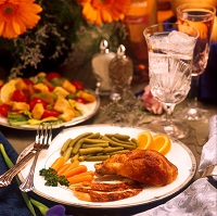 Weeklysafety.com exclusive bonus holiday safety meeting topic that explores the top holiday safety hazards, including fire, food and travel, and the best tips to remember to have an enjoyable and safe Thanksgiving holiday.