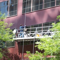 Weeklysafety.com exclusive safety meeting topic, specific to the construction industry, that is focused on raising awareness to the requirement for fall protection, minimum PPE requirements, training and falling object protection that pertain to all types of suspended scaffolds.