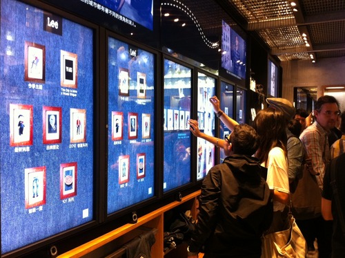 Top Three Requirements for Interactive Digital Signage