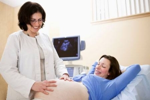 Khám thai lần đầu nên khám những gì