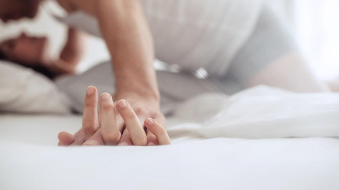 Hình ảnh tình dục không an toàn lây lan bệnh sùi mào gà
