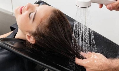 Viêm da đầu cơ địa gây đỏ, ngứa và cách chữa bệnh tại nhà