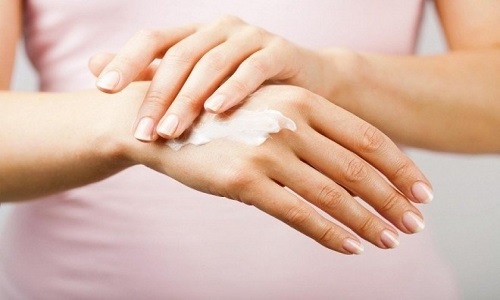 Bị nổi mề đay khi trời lạnh phải làm sao, xử lý thế nào cho nhanh khỏi ?