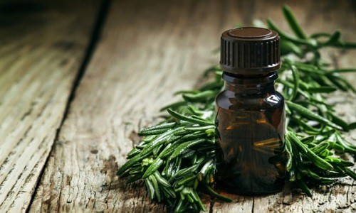Cách trị mụn gạo quanh mí mắt, trên mặt và dưới da tại nhà