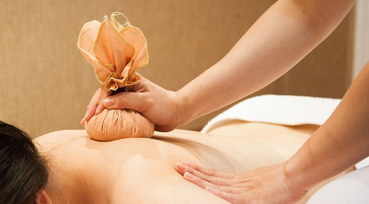 Cách tự điều trị đau lưng bên trái tại nhà
