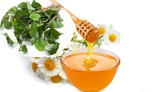 Tác dụng của rau diếp cá trị mụn với da mặt giúp sạch da sáng bóng