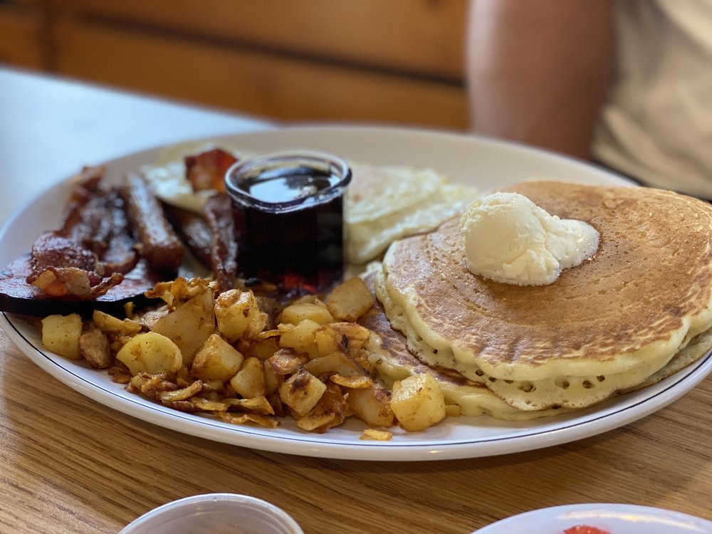 Top 10 Breakfast Restaurants in Myrtle Beach That We Love