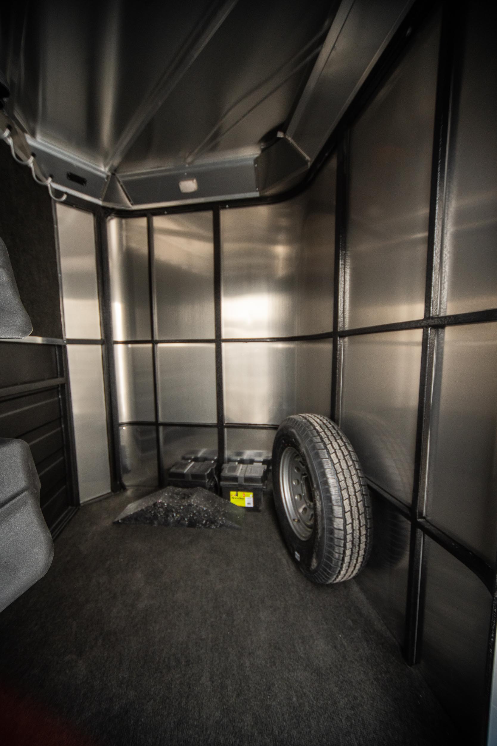 Razor Bumper Pull Horse Trailer Logan Coach