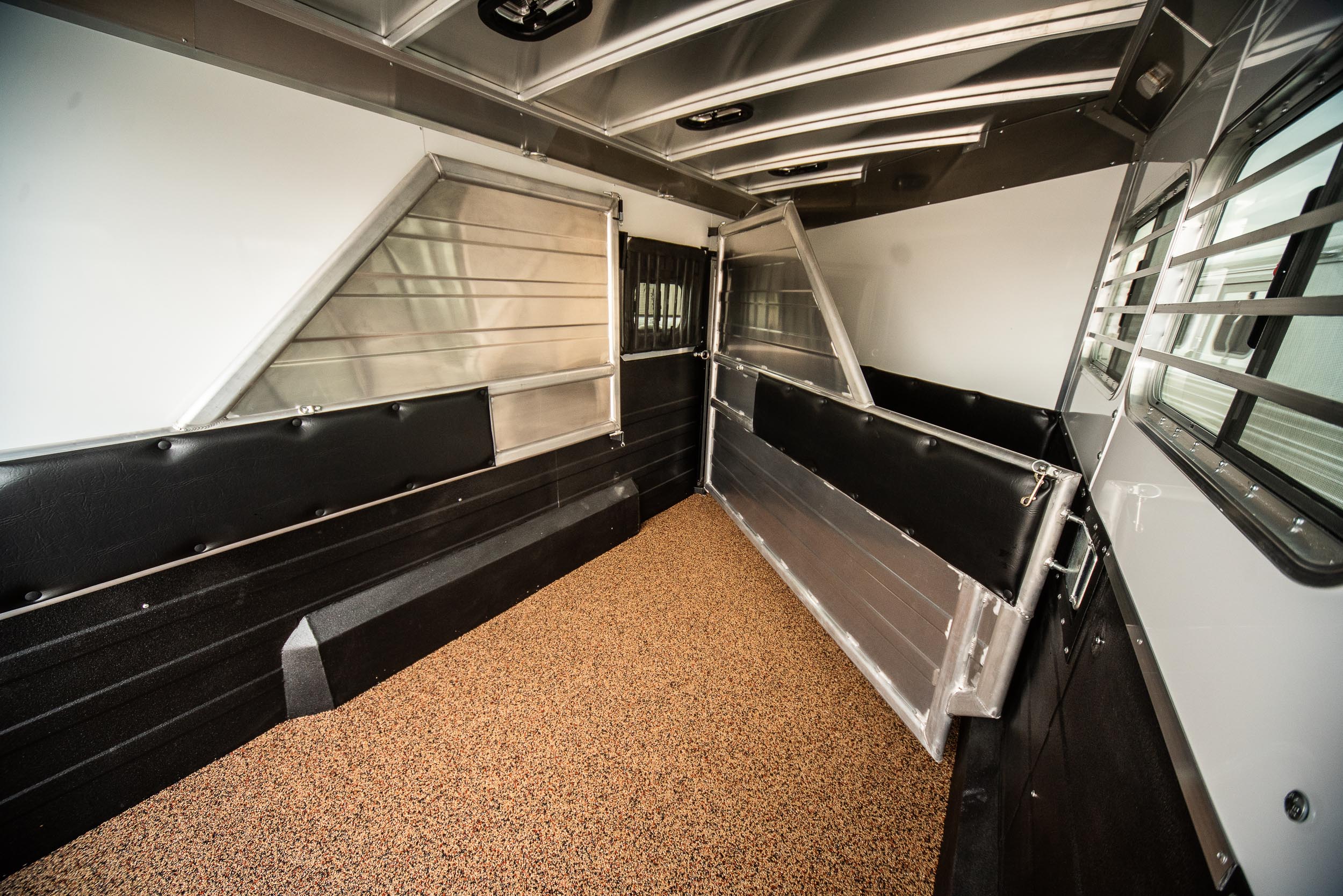 Razor Bumper Pull Horse Trailer Logan Coach