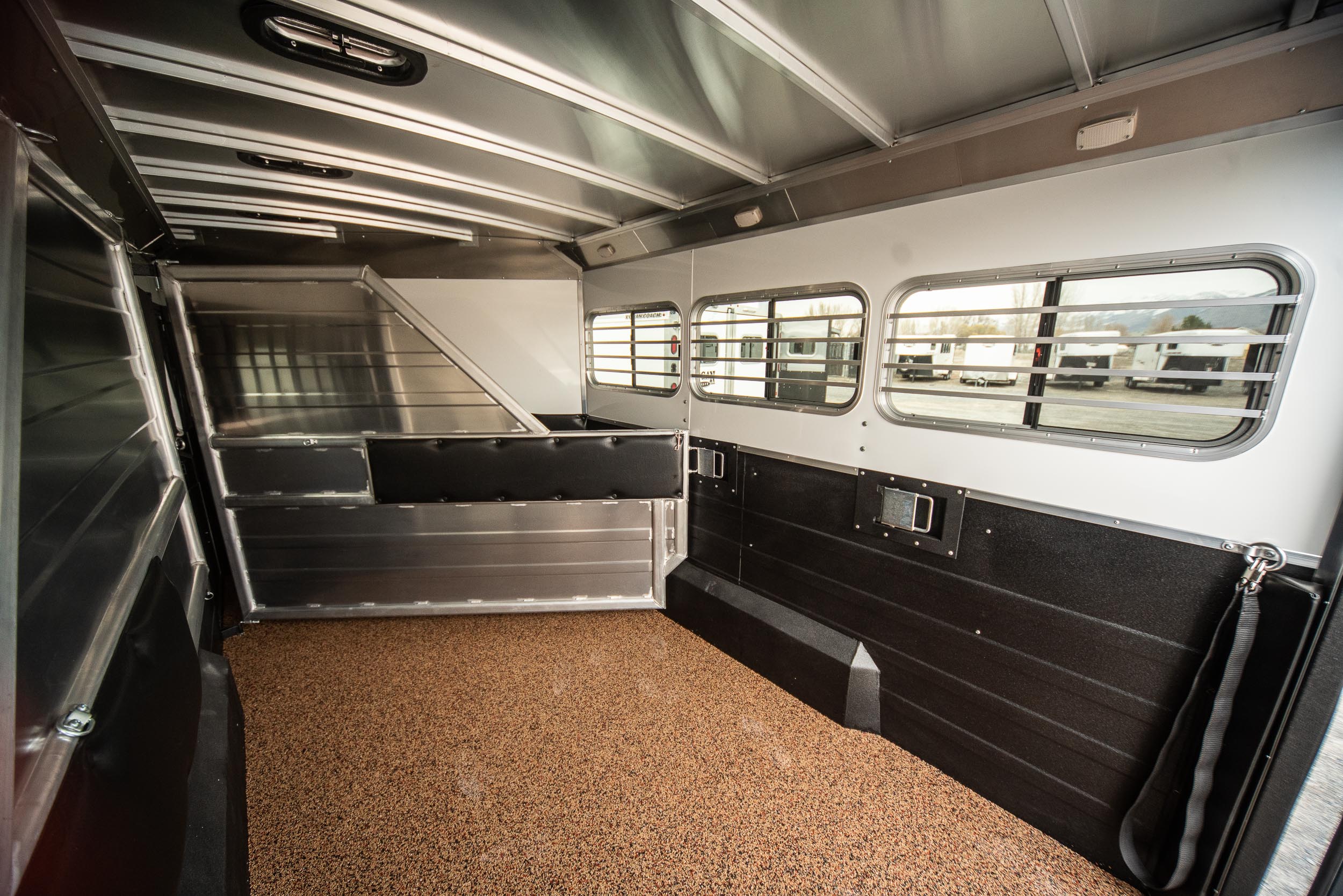 Razor Bumper Pull Horse Trailer Logan Coach