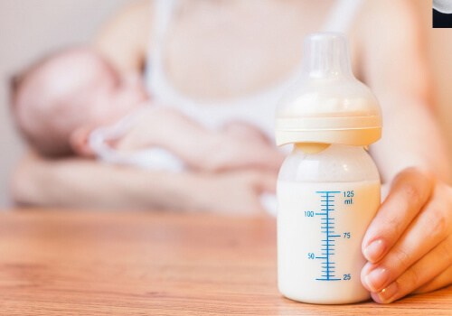 Cách trị chàm sữa bằng sữa mẹ như thế nào và hiệu quả không