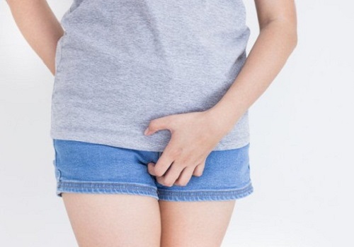 Nổi mụn nước ở vùng kín là bệnh gì và cách điều trị tại nhà