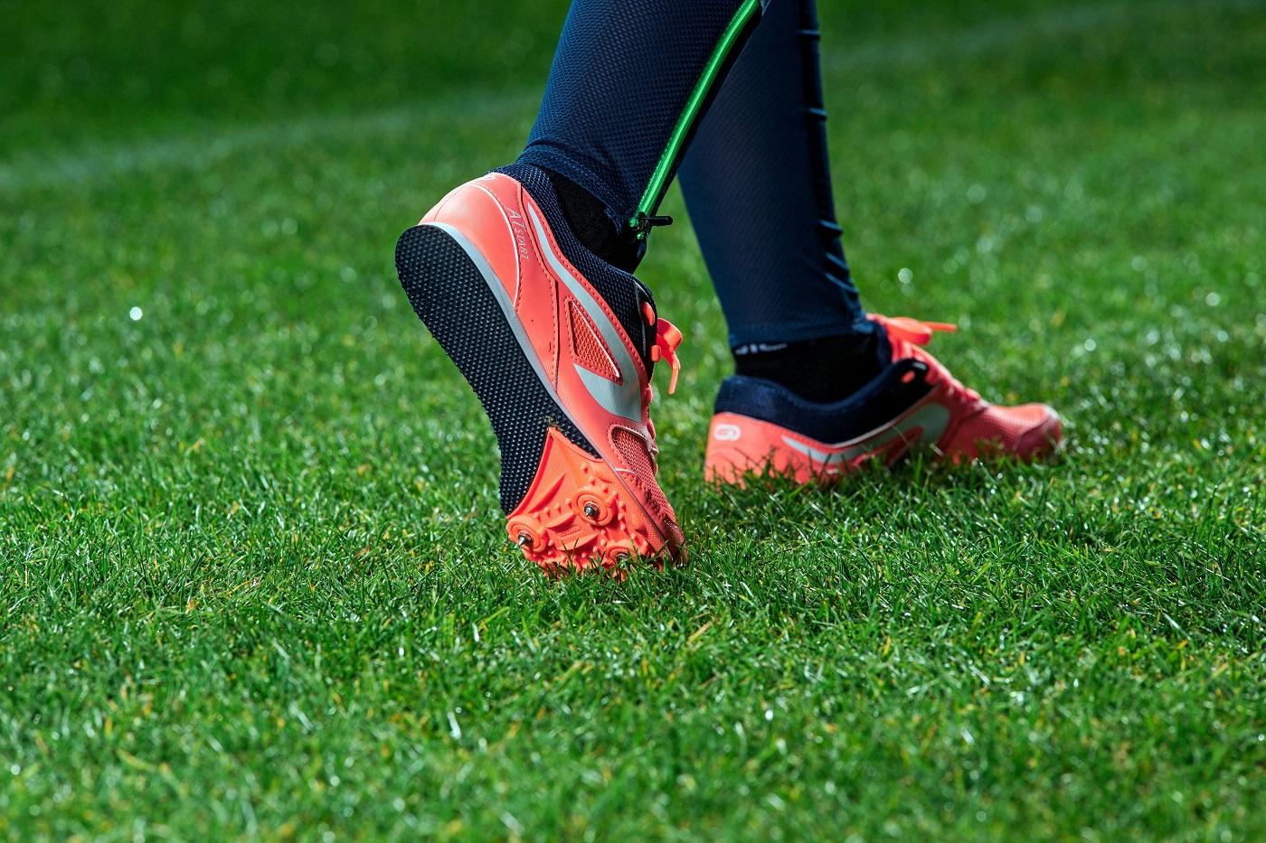 how to put spikes on track shoes how to put spikes on track shoes