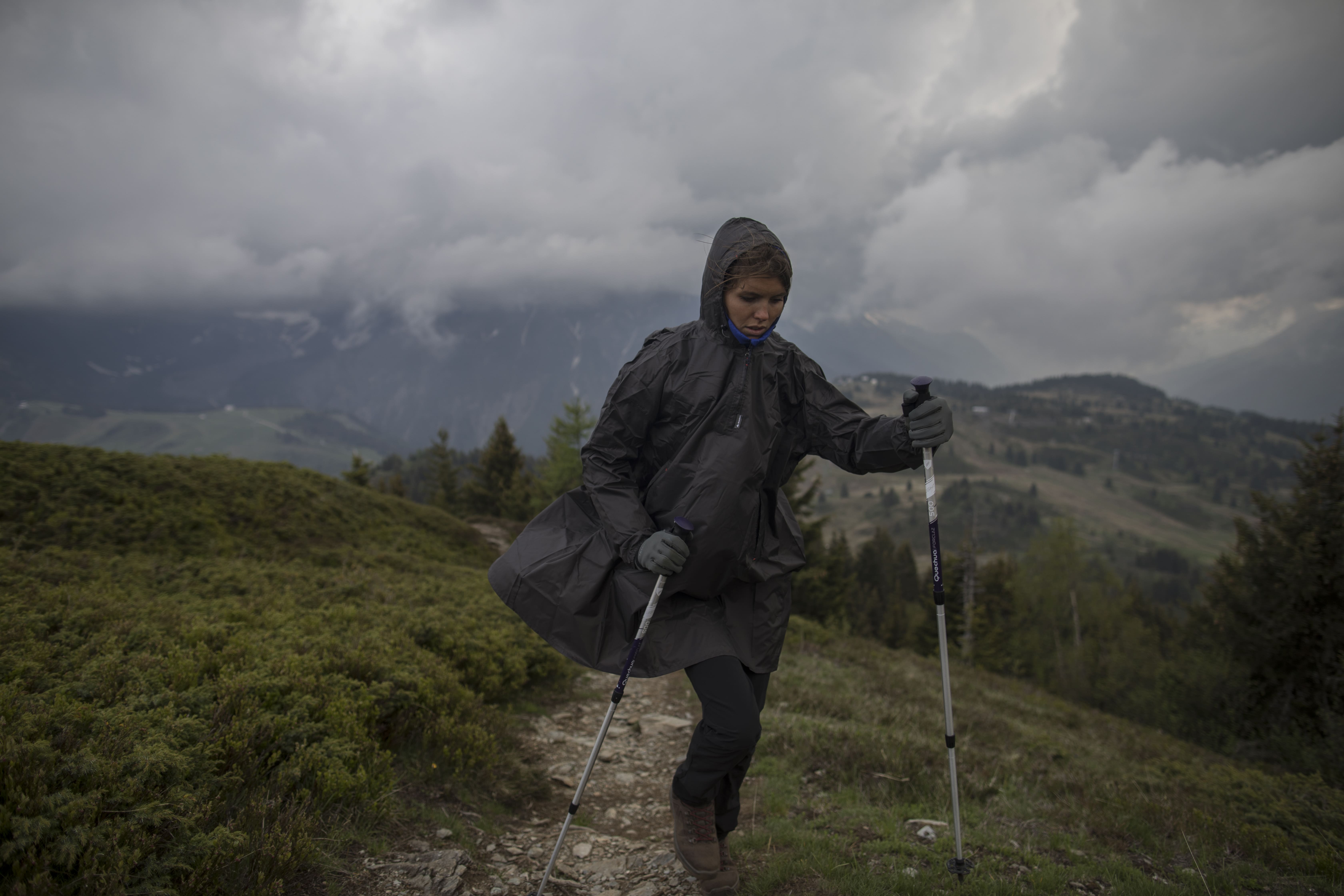 How To Choose The Right Waterproof Jacket For Hiking (Buyer's Guide)
