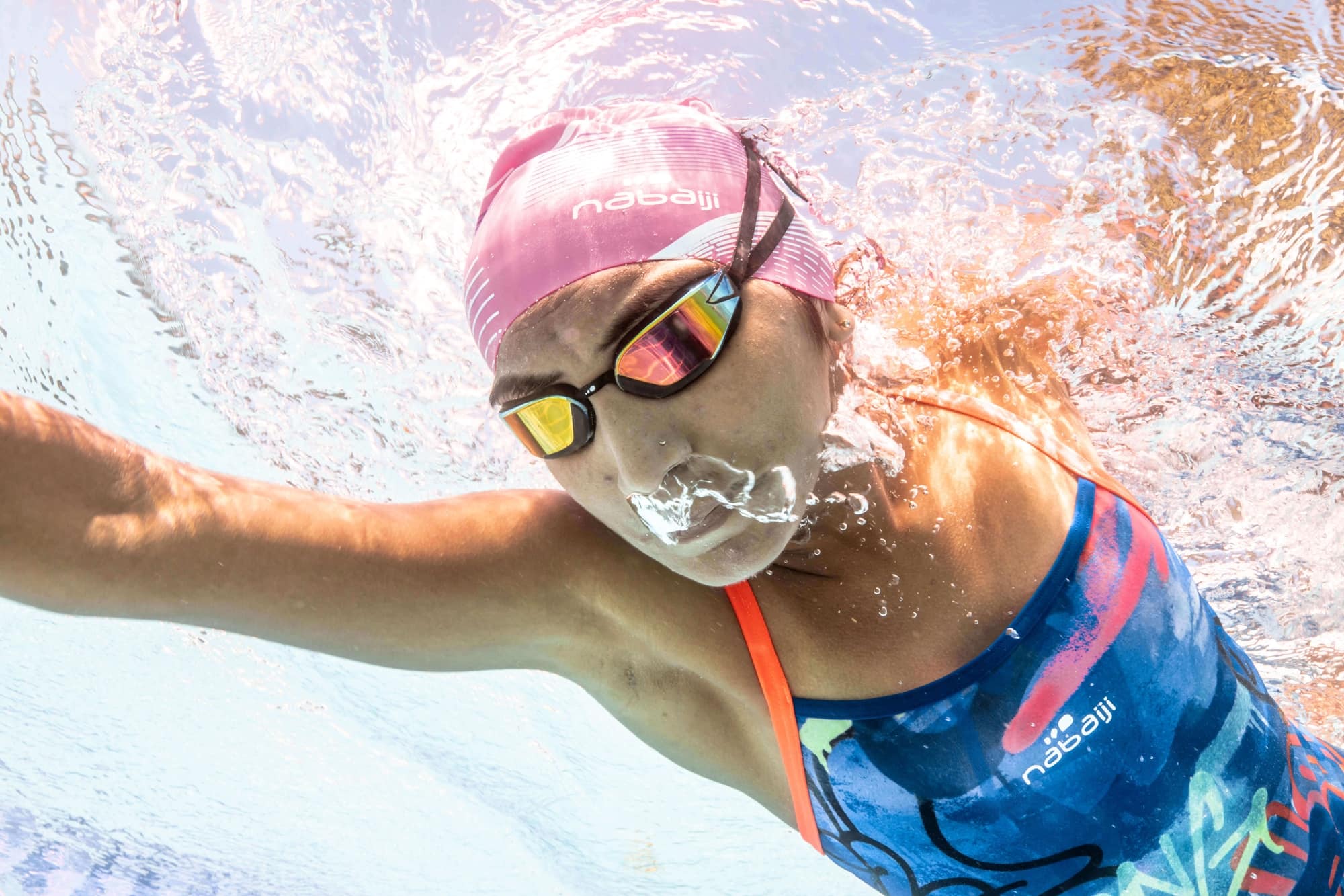 How To Dive Without Losing Your Swimming Goggles