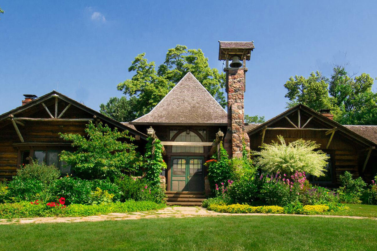 Stout's Island Lodge