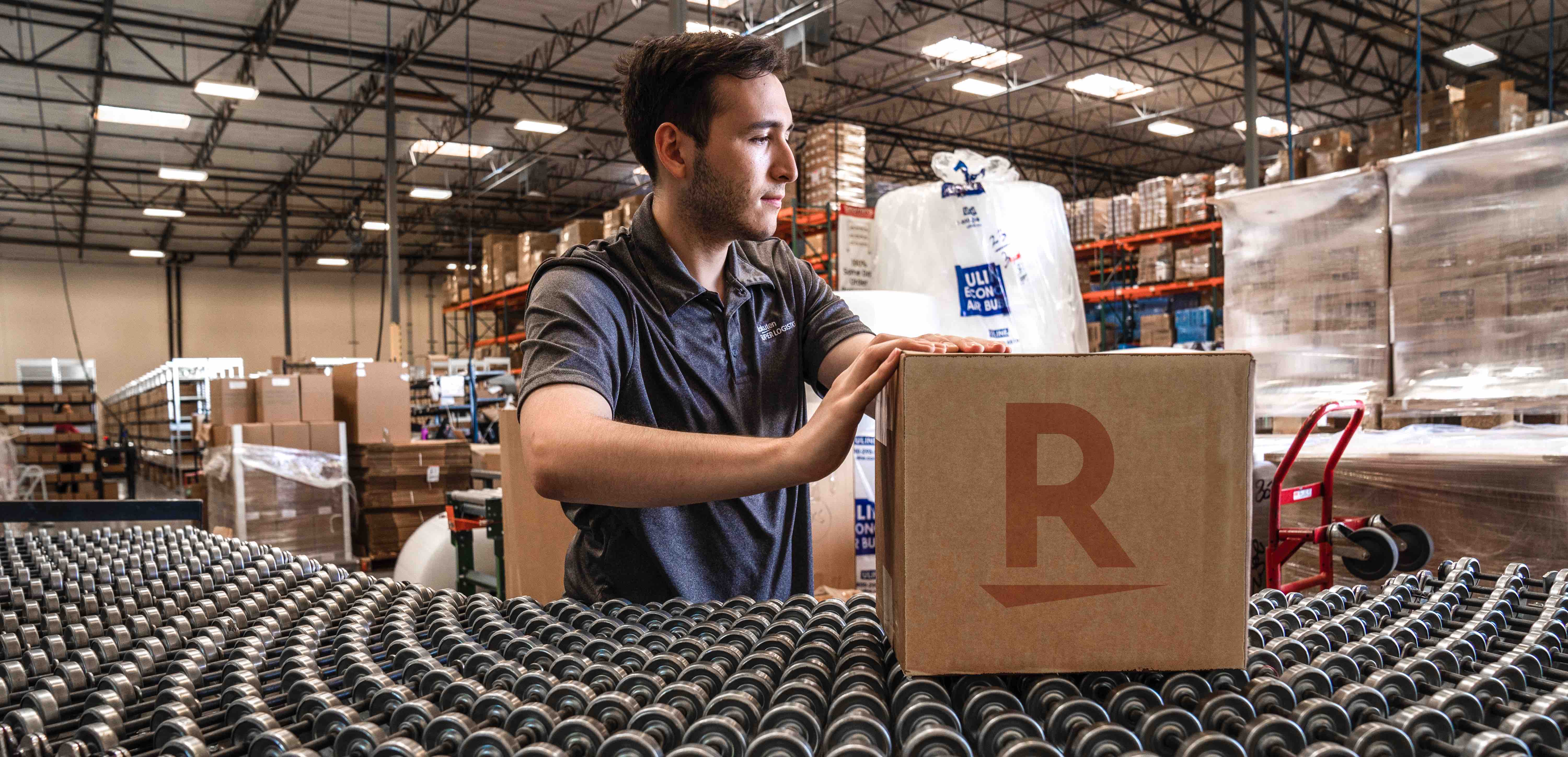Rakuten Super Logistics' One-Day Delivery Competes with ...