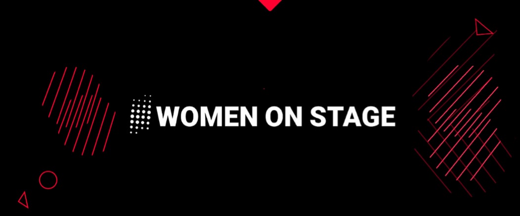 women on stage - מאגר נשים מרצות