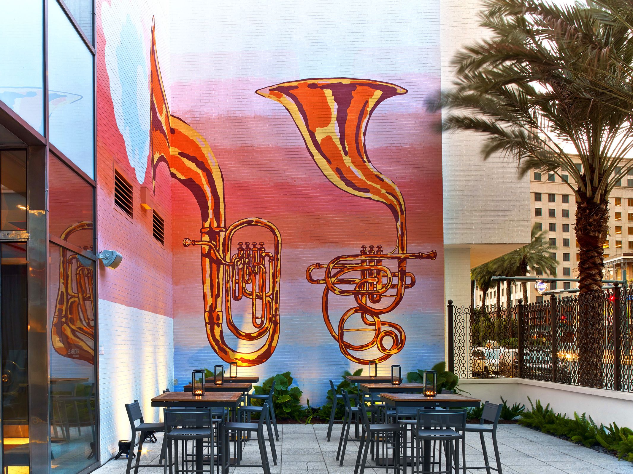 Le Méridien New Orleans - Book with free breakfast, hotel credit, VIP