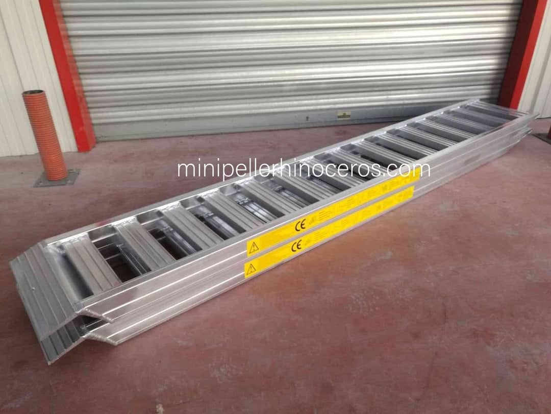 Aluminium loading ramps