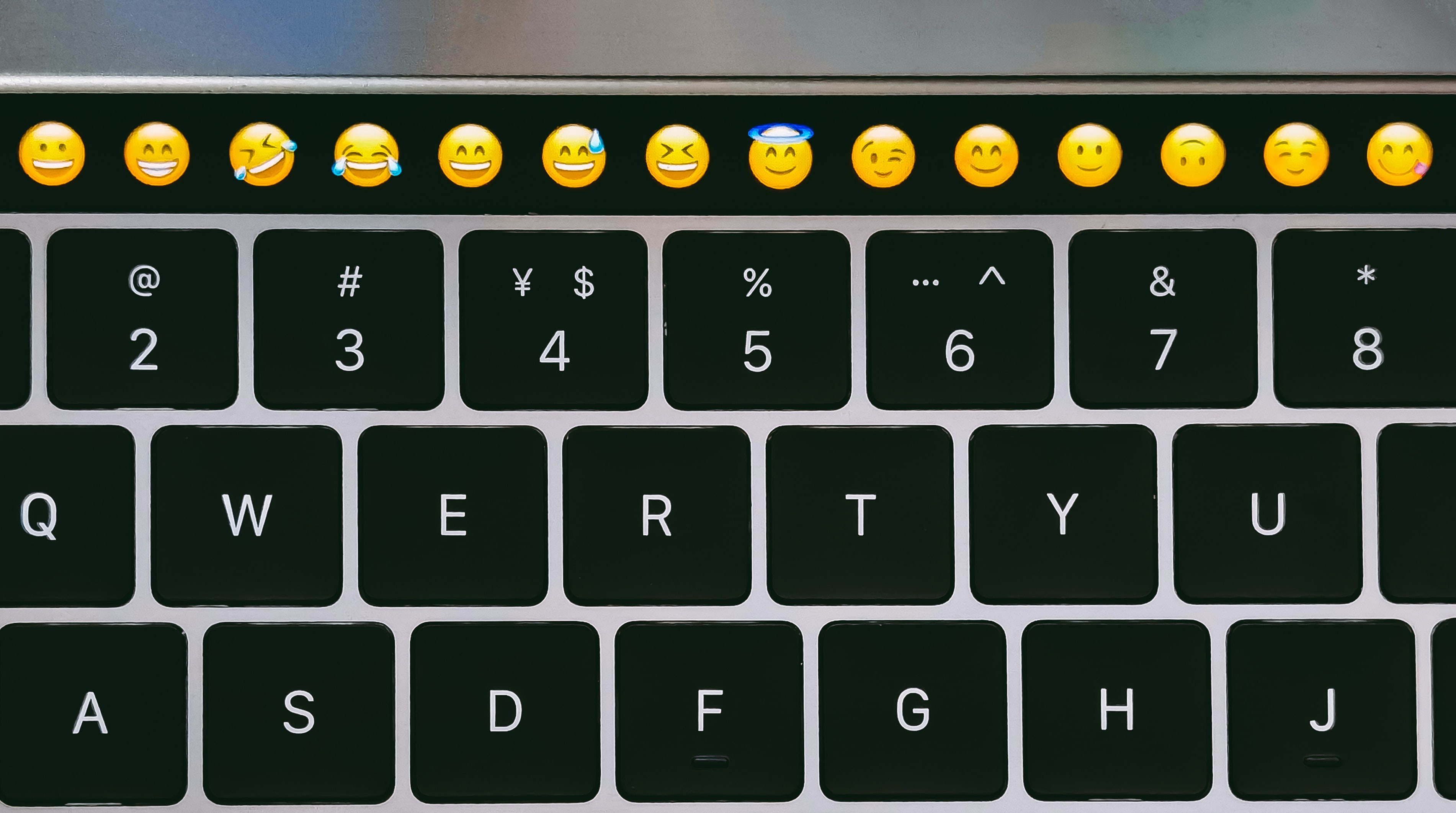 Emojis nutzen, um im E-Mail Marketing aufzufallen