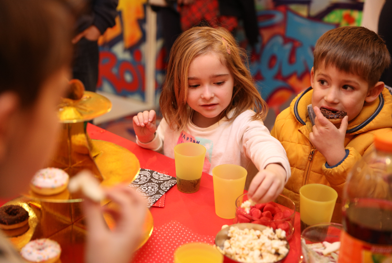Goûter entre enfants