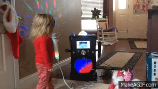 GIF karaoké enfant